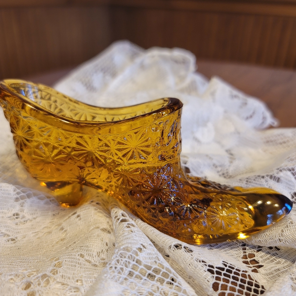 VTG FENTON AMBER ART GLASS "DAISY & BUTTON" VICTORIAN SHOE SLIPPER BOOT